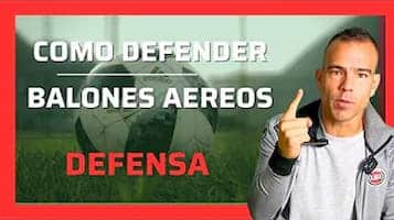 Aprende a defender los balones aéreos en fútbol: tácticas de entrenamiento y ejercicios clave